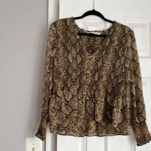 Size xl leopard design blouse